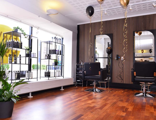 Frisør og Skønhedssalon til salg i Hvidovre - Månedlige leje udgør 10.000 kr. om måneden