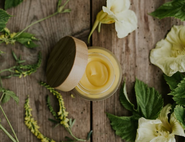 Tree & Earth Skincare til salg - lækkert vegansk hudplejebrand med egenproduktion - Kan købes med: Bitcoin eller Ethereum.