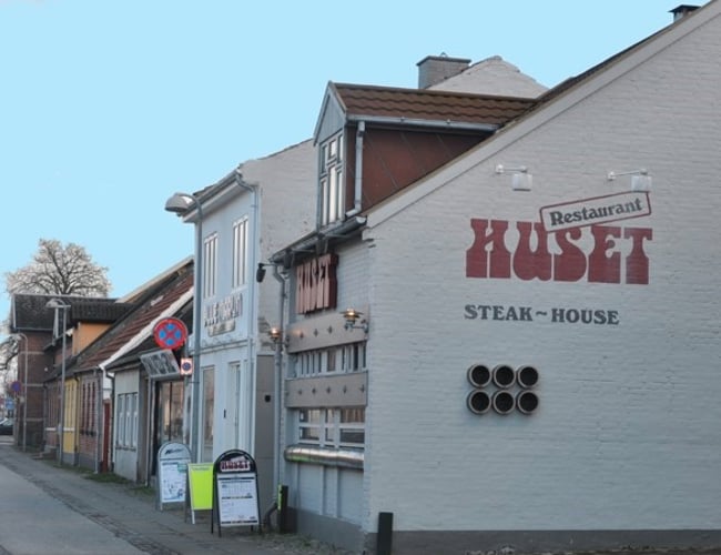 Restaurant Huset det ældste steakhouse i Grenaa til salg