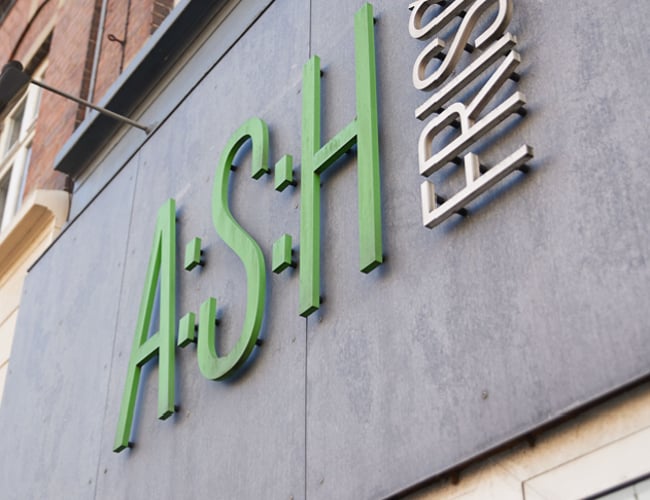 Populær frisørsalon med stort kundekartotek på Frederiksbjerg, Aarhus.