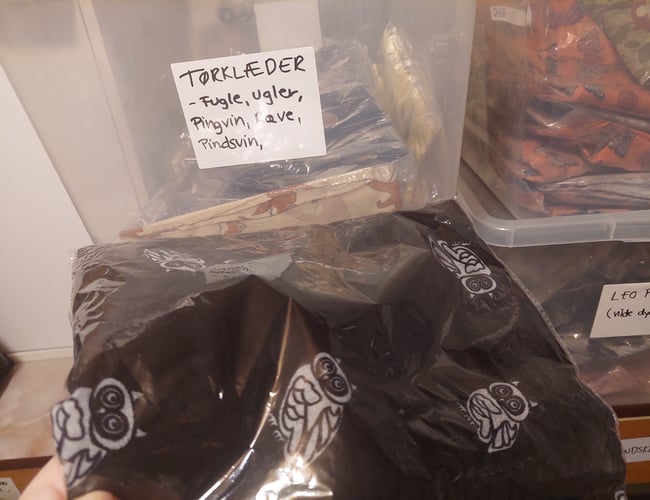 (Varelager 36.000 medfølger) 12 år gammel webshop med accessories til kvinder sælges