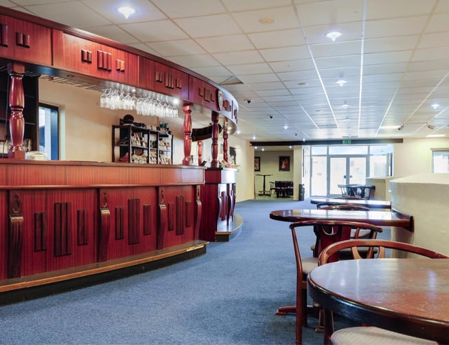 Restaurant & Bowling center i Nakskov - Bruttoareal 1.290 m2 - omsætning ca. 2 mio årligt