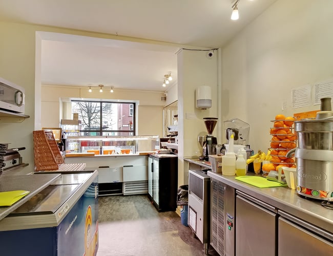 Sandwich og bagel, juice/smothies/mulighed varmeretter..