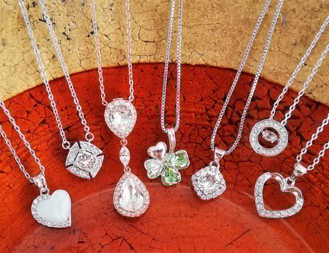 Unikt, stort parti smykker med ægte Swarovski krystaller