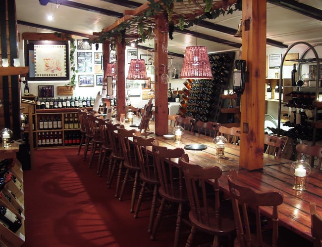 "Vinslot" med vinkælder 