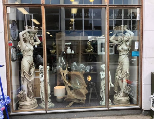 Super flot butik 3.år gl nu / virksomhed på 325 M2 i Fredericia  + 1 webshop til salg eller partnerskab