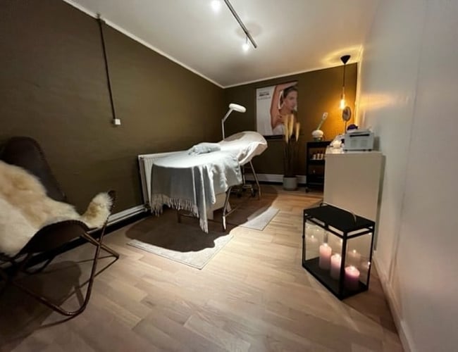 Frisør og Skønhedssalon til salg i Hvidovre - Månedlige leje udgør 10.000 kr. om måneden