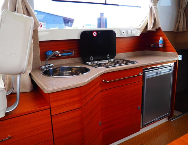 Unikt luksus bådudlejningsfirma med faste havnepladser