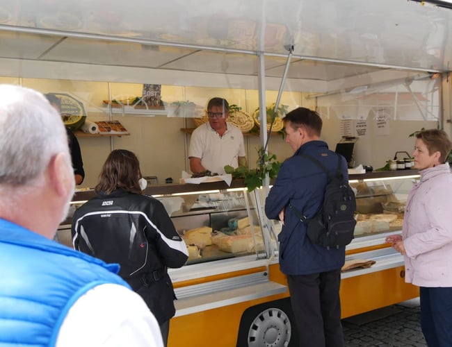 Mobil forretning - ost, vin og delikatesser