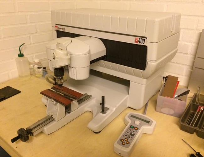 Gravering og salg af mindre skilte inkl. webshop