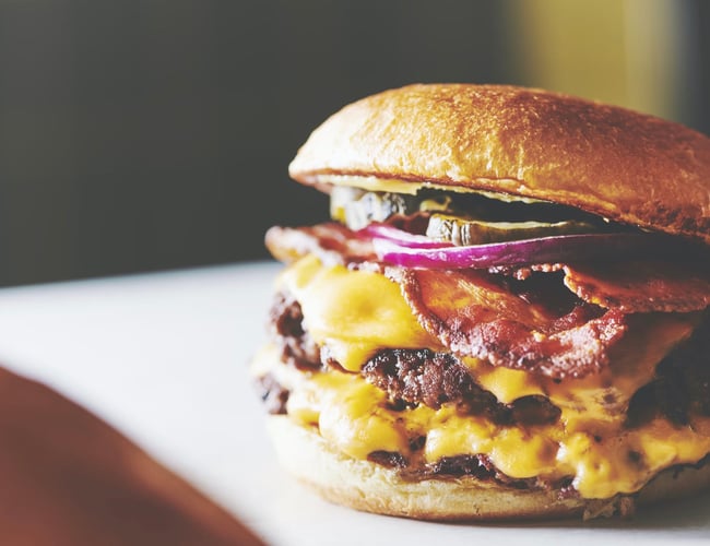 Økonomisk stærk og arbejdsom partner søges til Mast burger er en take away forretning i Helsingør.