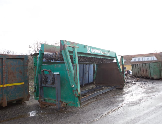 Etableret Skrothandler med metpro hammermill shredder - Skrot fra både virksomheder, kommuner, affaldsselskaber og private. 