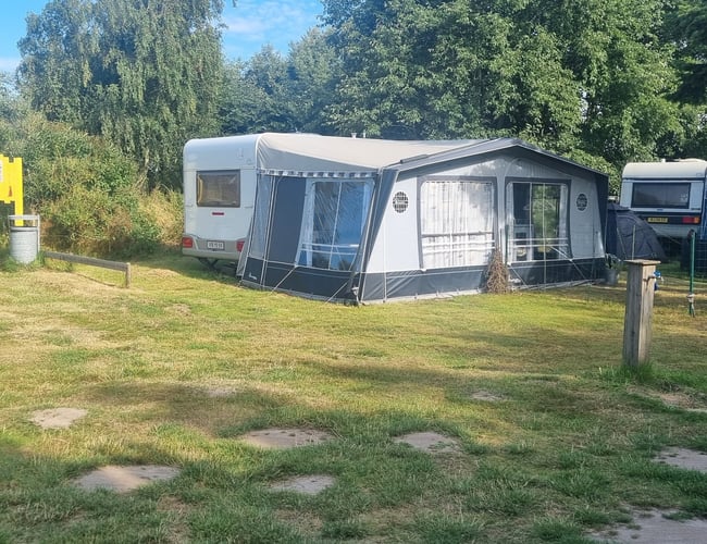 Campingplads bortforpagtes – naturnær beliggenhed og stærkt udviklingspotentiale