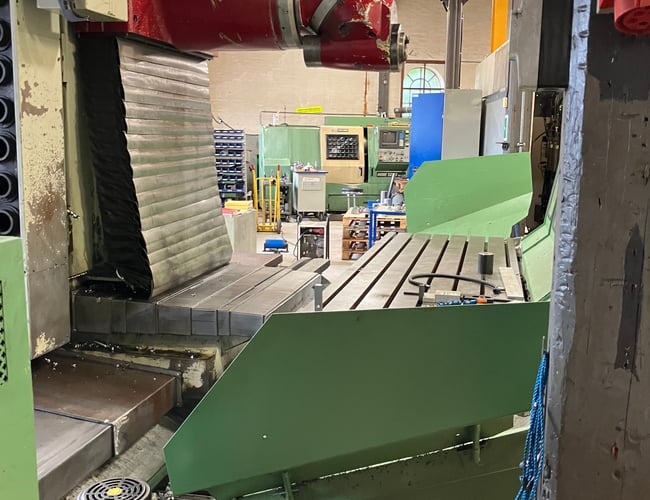 Komplet, fungerende maskinværksted sælges