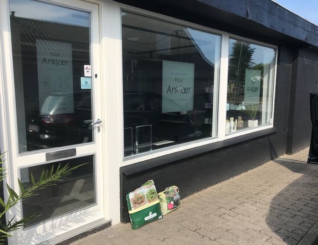 Bliv selvstændig frisør i sprit ny frisørsalon, i vækstbyen Skødstrup kun 15 min fra Århus. Opstart med overtagelse af alt for kun 10.000 pr. måned!