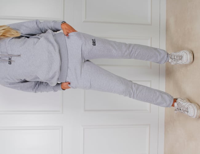 Salg af varelager med unisex sportswear tøj