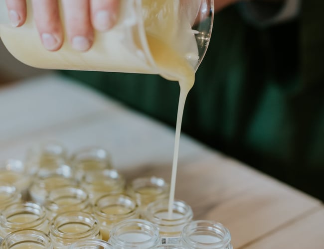 Tree & Earth Skincare til salg - lækkert vegansk hudplejebrand med egenproduktion - Kan købes med: Bitcoin eller Ethereum.