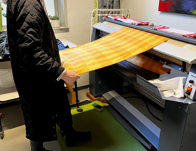 Vaskeri med  private og erhvervskunder til salg