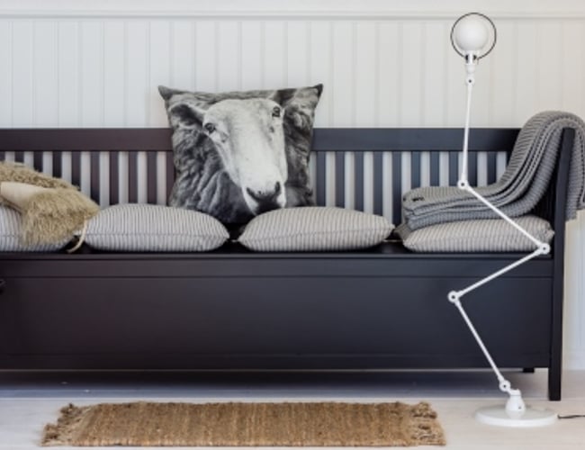 Velkendt møbel virksomhed med forhandlernet og  webshop udbydes nu til salg