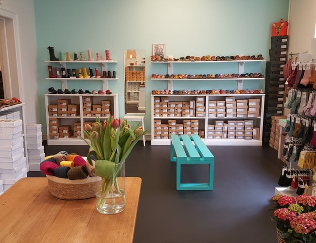 Stærk veletableret børneskobutik med stor fast kundeskare og et godt ry i det smukke Østerbro kvarter.