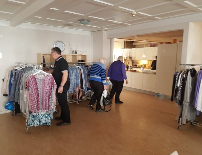 Rullende tøjbutik til ældre (7 år gammel, Jylland)
