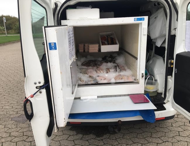 Velrenommeret Fiskebil sælges - fast kundekreds og holdepladser - Omsætning: 1.079.000 kr.