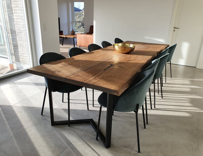 Møbelvirksomhed specialdesignede møbler med stor vækst - Dækningsgrad på 70%