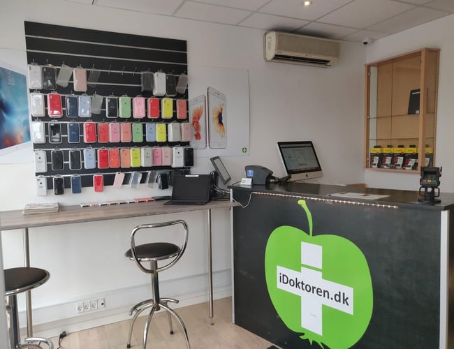 Veldrevet SmartPhone samt computer værksted med butik sælges - iDoktoren.dk i Hørsholm 