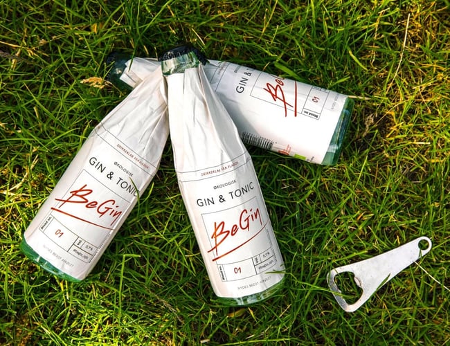 Overtagelse af drikkeklart gin & tonic koncept 