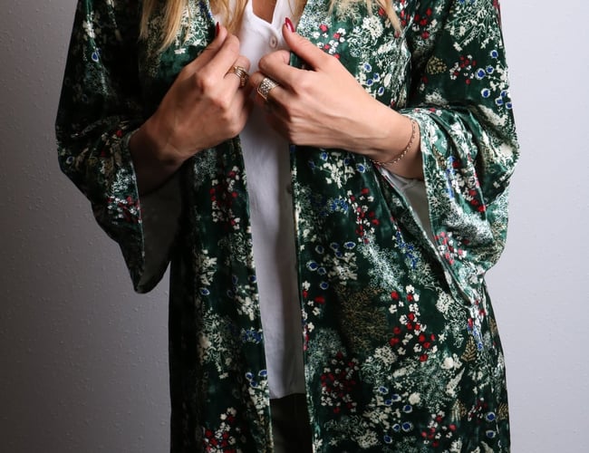 Webshop med tøj til kvinder - sælger tøj til kvinder i alderen 25 - 45 år.