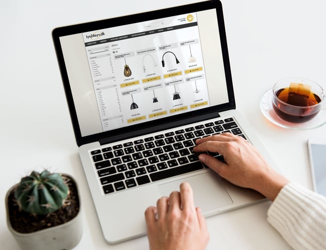 Lys24syv.dk - Webshop med salg af belysning til B2C og B2B, samt større projekter. - Resultat: 412.739 kr. 2017