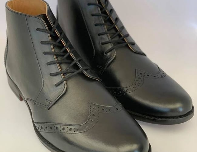 Flot eksklusiv webshop med salg af sko sælges - Omsætning 2021 kr. 64.000,00 kr. - Leverandør fra Europa